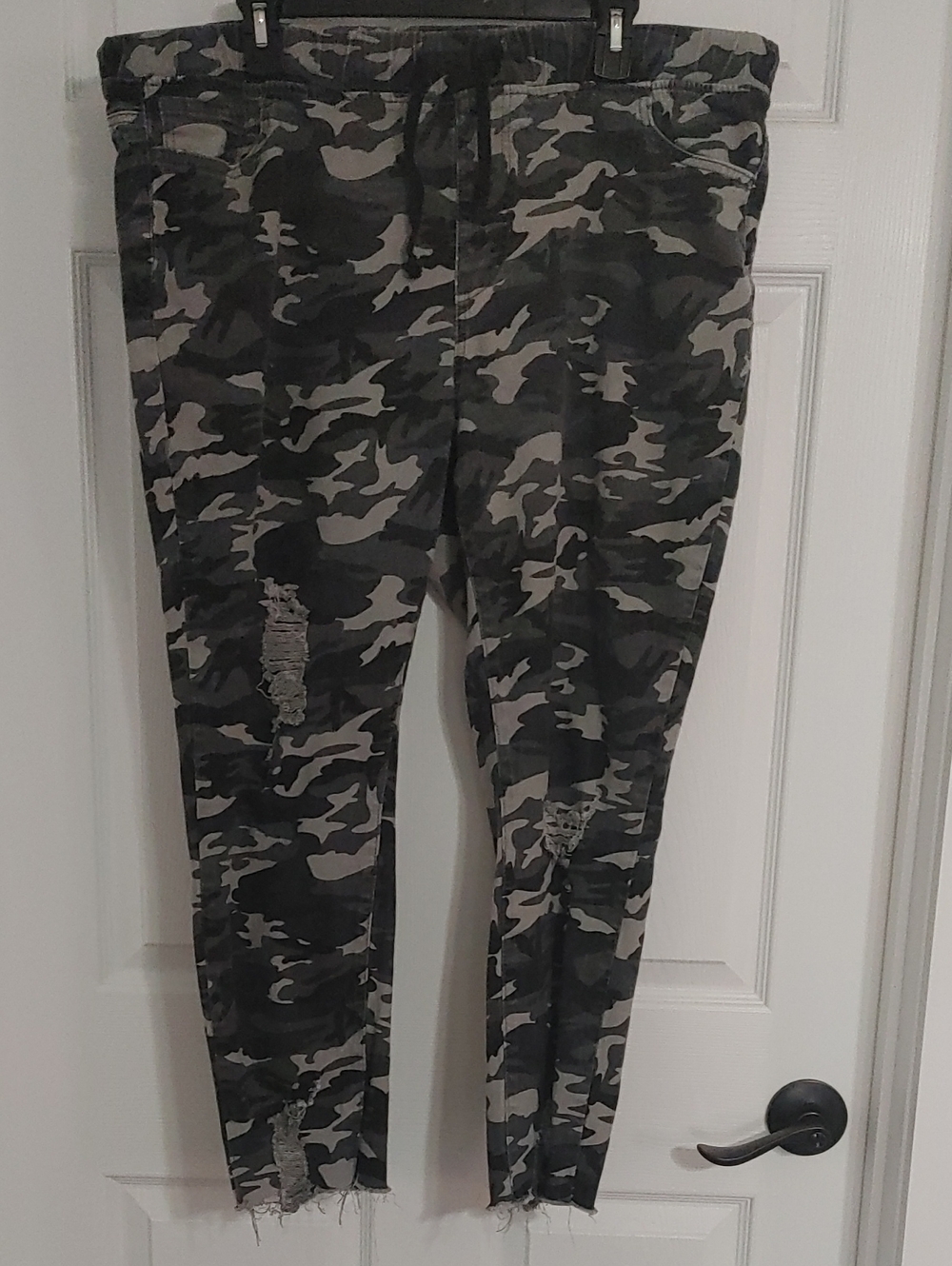 Plus Size Pull On Skinny Jeans Distressed Skinny Ankle Pant Size 20 Like New